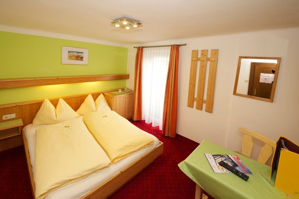 Pension Alpenrose Zell am See Exterior photo
